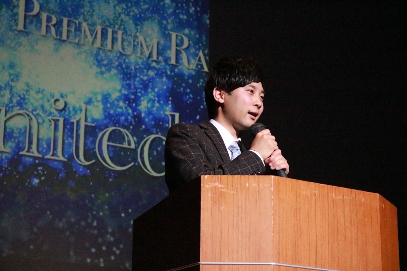 坂元駿介